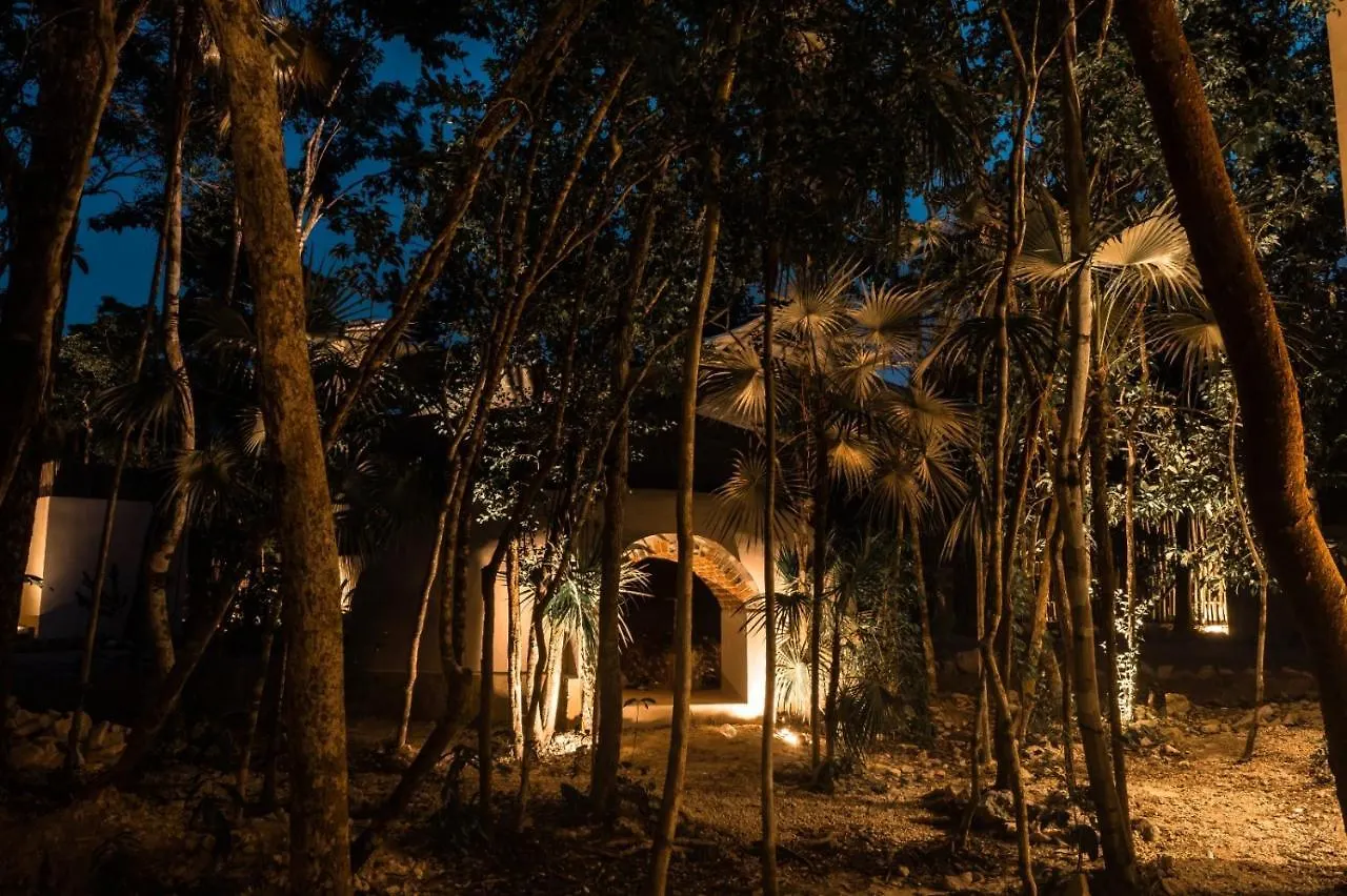 Villa Xuncari En El Corazon De La Selva Tulum Mexico
